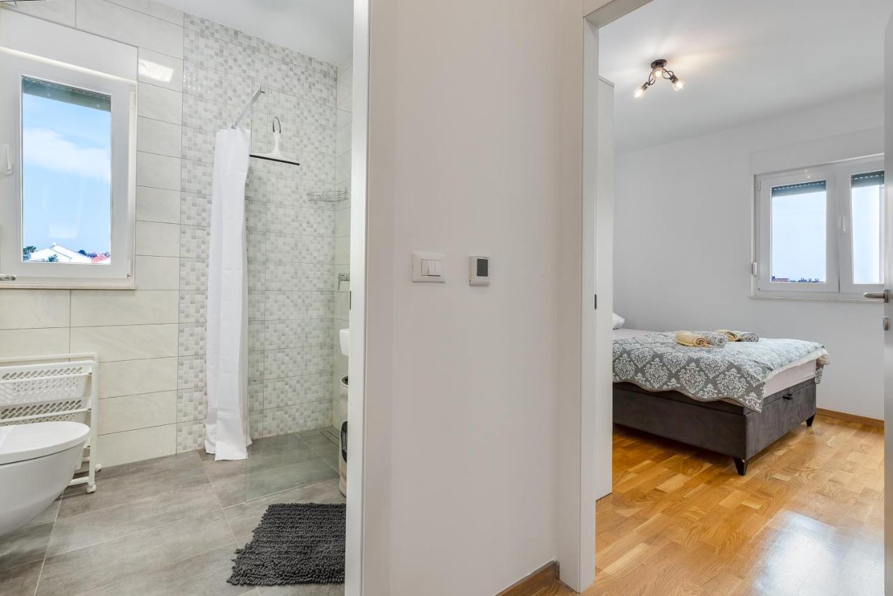 זאדאר Apartment Roni + Besplatan Parking מראה חיצוני תמונה